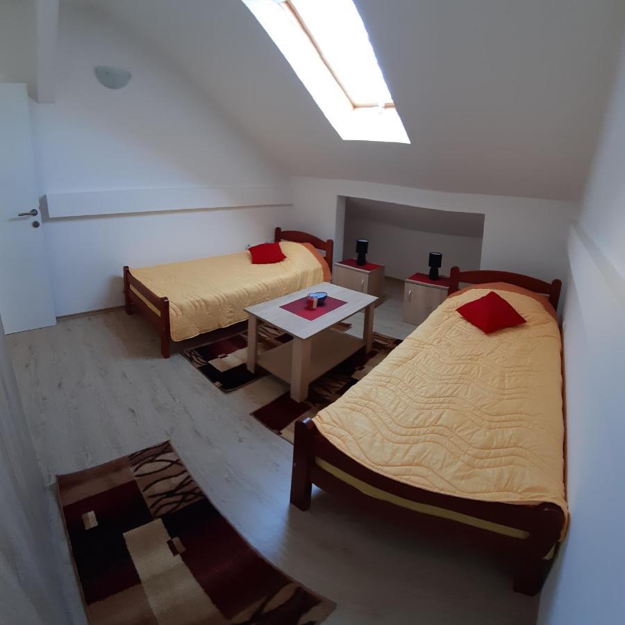 Bc Apartments Nis Luaran gambar